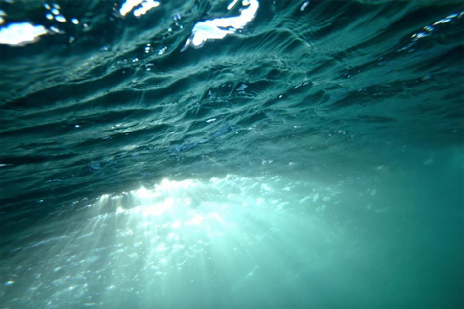  ocean-light_0_PHOTO.jpg 